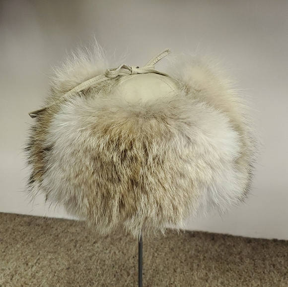 Coyote Fur and Leather Trooper Hat - Picture 3 of 6
